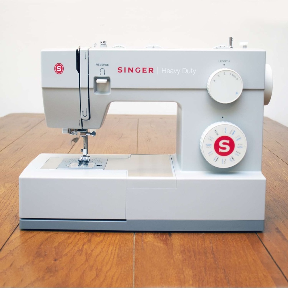 Singer Heavy Duty Sewing Machine